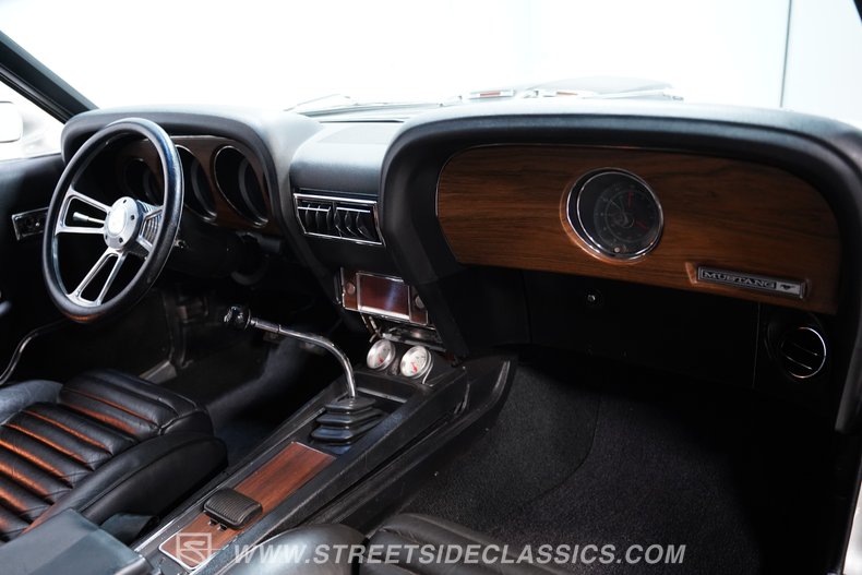1969 Ford Mustang 39