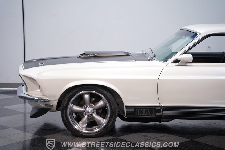 1969 Ford Mustang 19