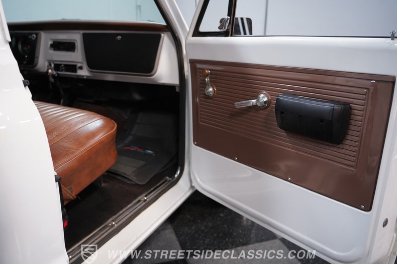1967 Chevrolet C10 38