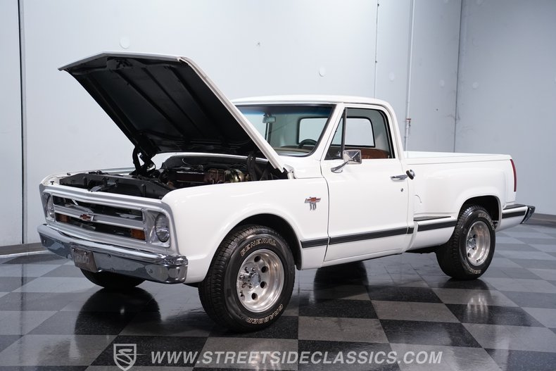 1967 Chevrolet C10 24
