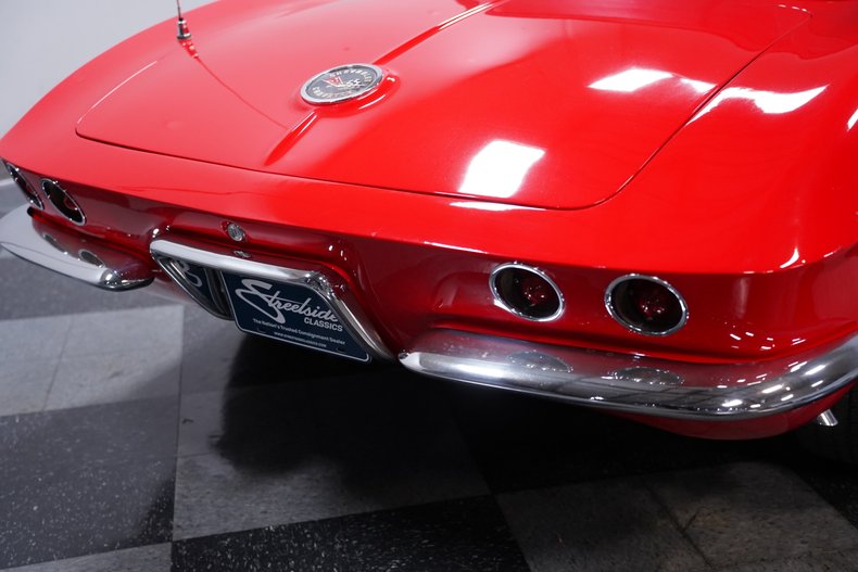 1961 Chevrolet Corvette 21