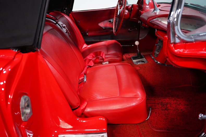 1961 Chevrolet Corvette 36