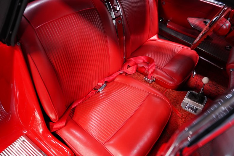 1961 Chevrolet Corvette 35