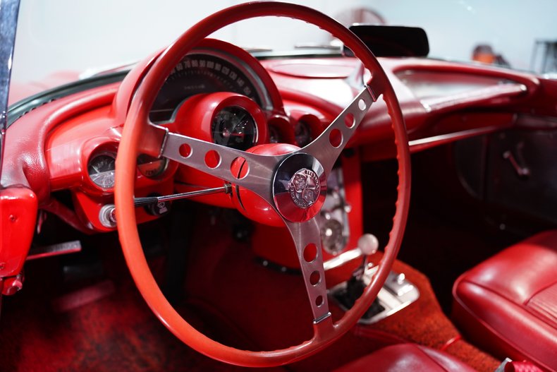 1961 Chevrolet Corvette 30