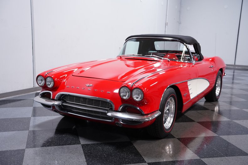 1961 Chevrolet Corvette 16