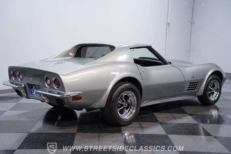1972 Chevrolet Corvette 12