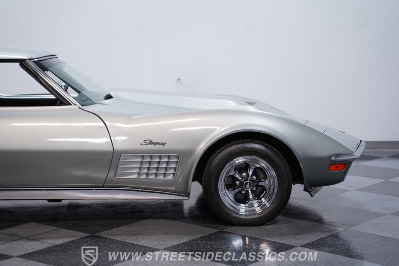 1972 Chevrolet Corvette 25