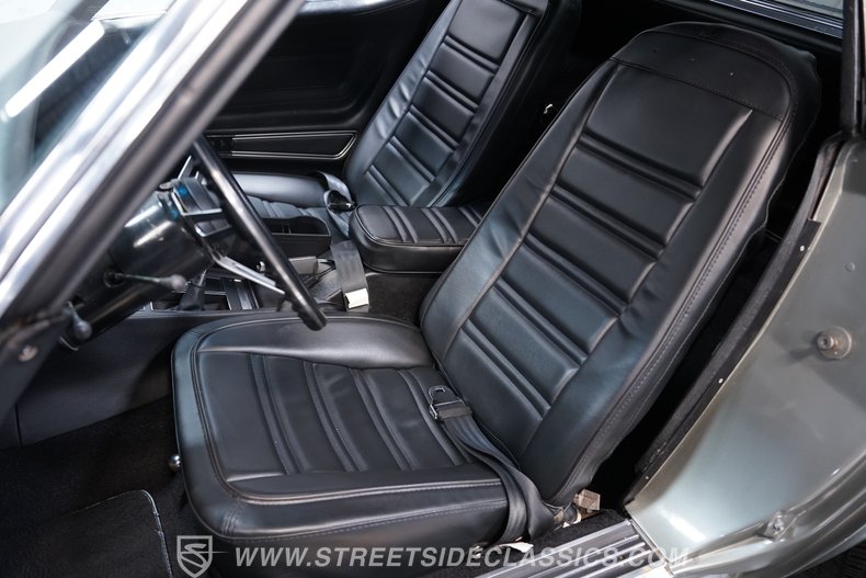 1972 Chevrolet Corvette 35