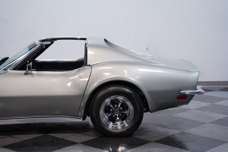 1972 Chevrolet Corvette 21