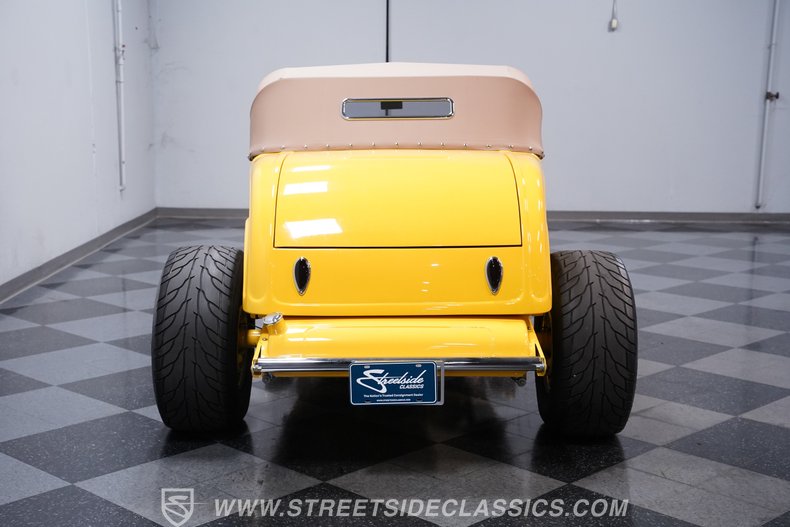 1932 Ford Highboy 9