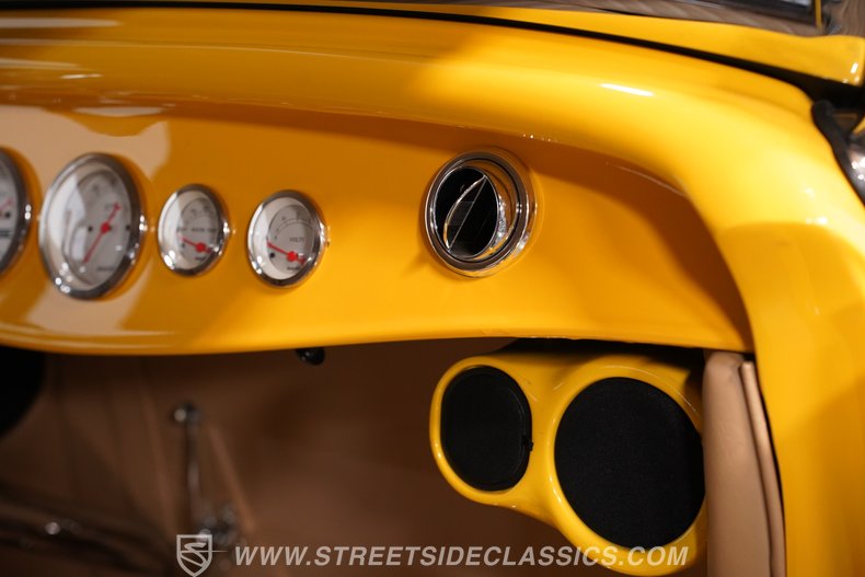 1932 Ford Highboy 38