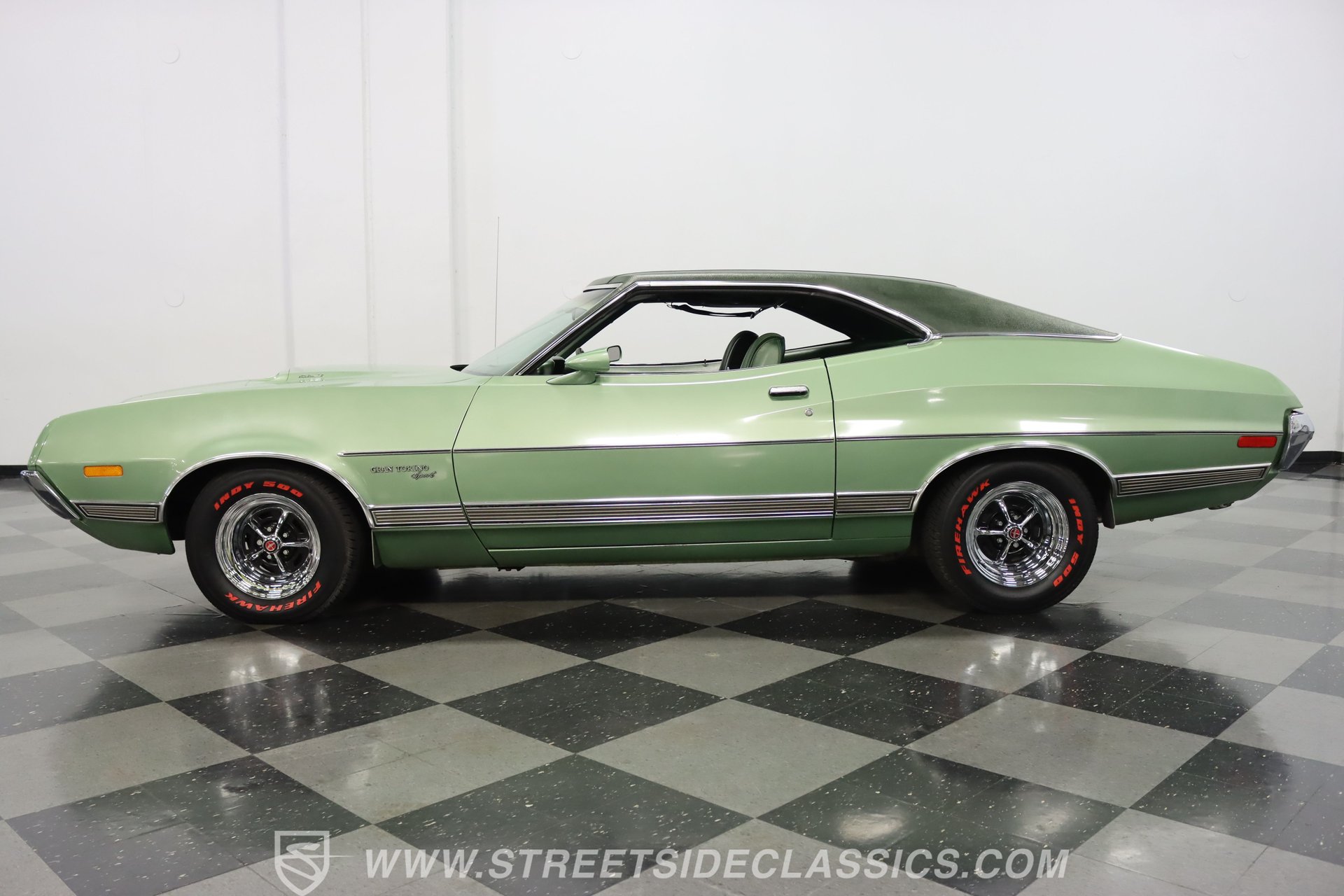 351 V8 Survivor: 1972 Ford Gran Torino