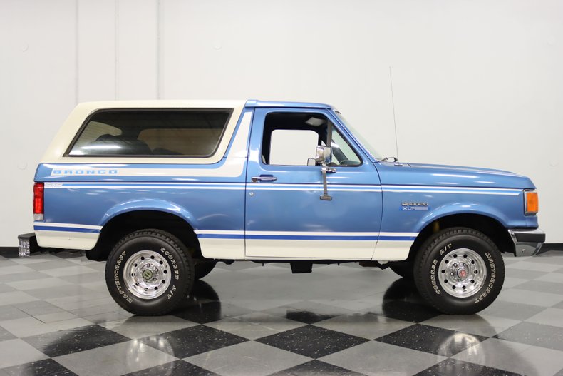 1989 Ford Bronco 34