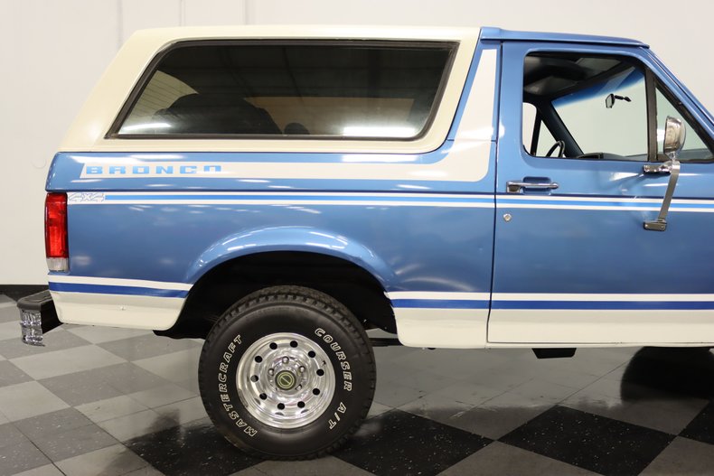 1989 Ford Bronco 35