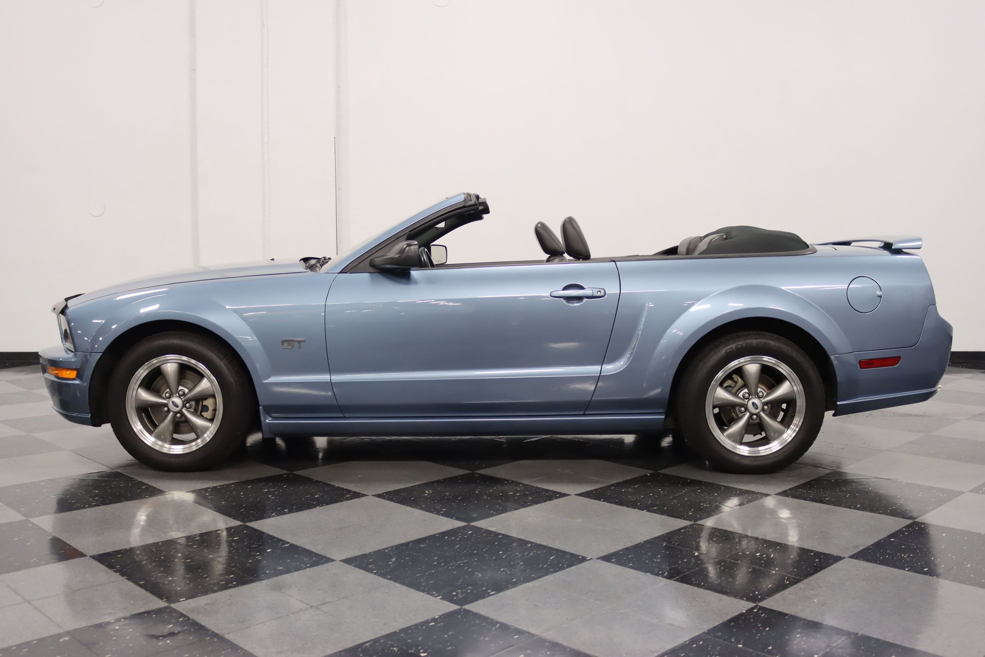 2005 ford mustang gt premium convertbile