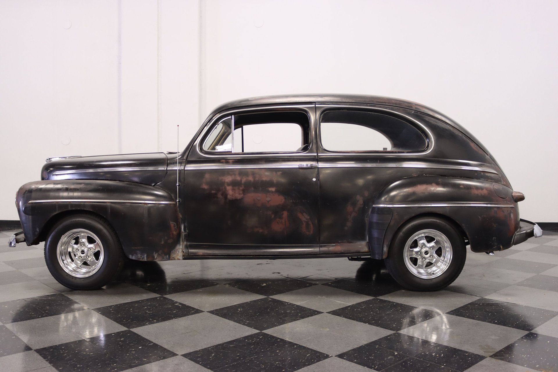 1946 Ford Deluxe | Classic Cars for Sale - Streetside Classics