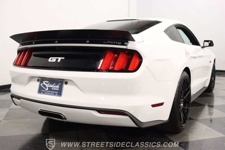 2015 Ford Mustang 12