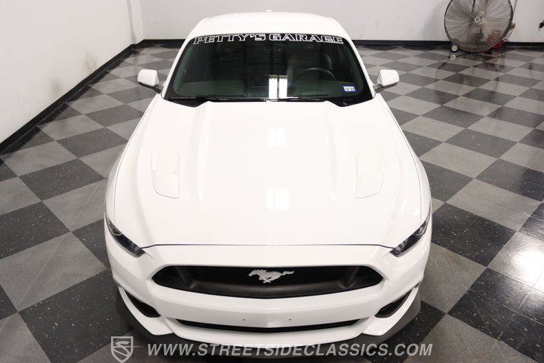 2015 Ford Mustang 22