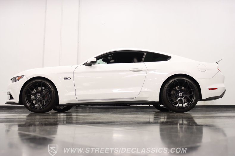 2015 Ford Mustang 25