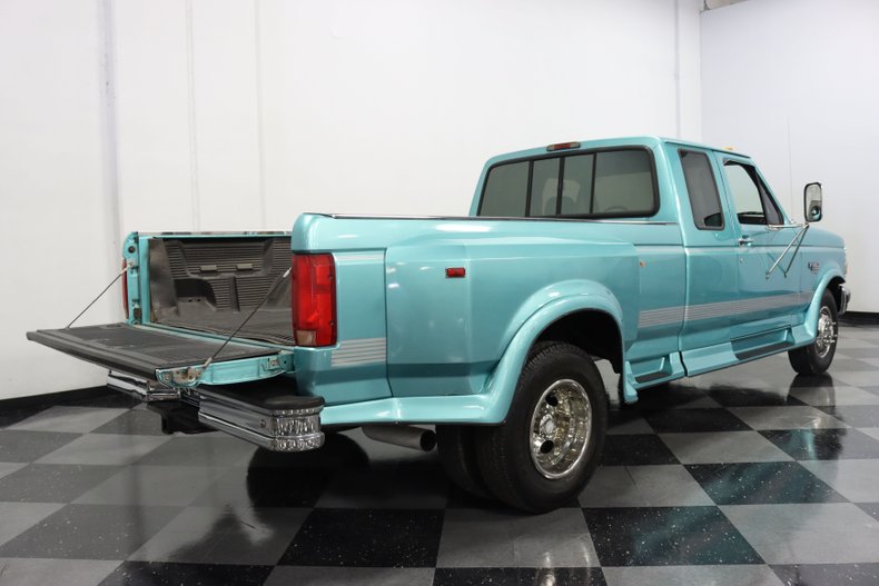 1997 Ford F-350 42
