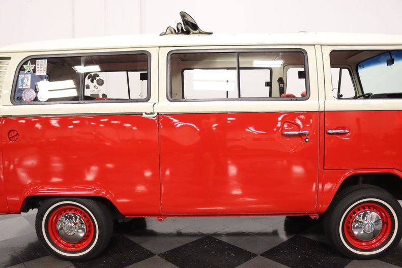 1975 Volkswagen Type 2 24