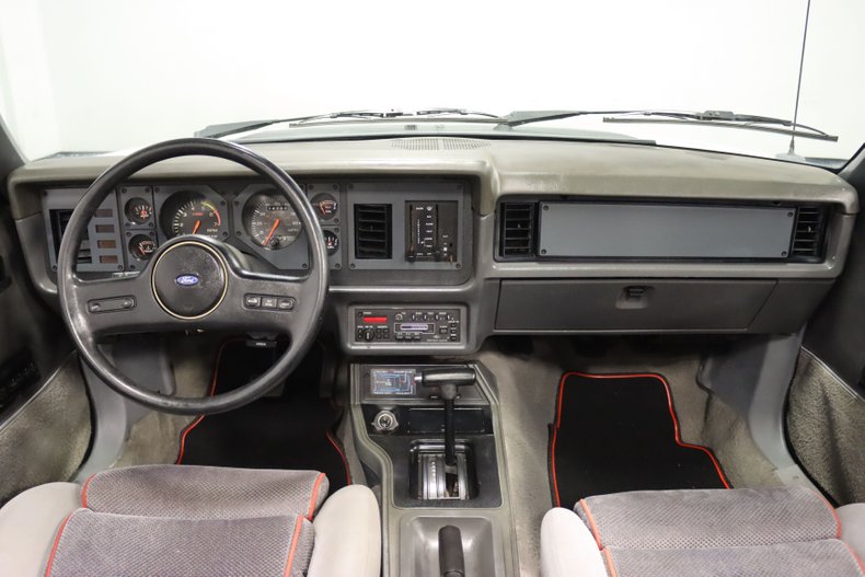 1986 Ford Mustang GT Convertible 44