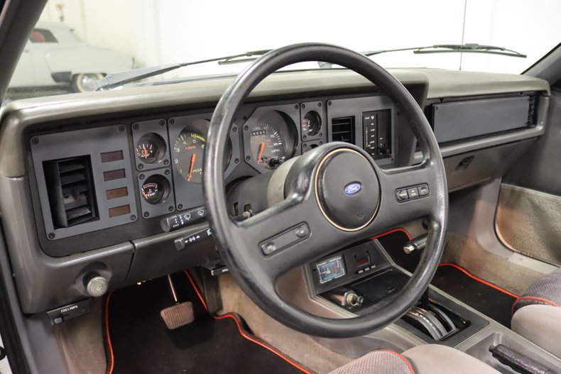 1986 Ford Mustang 36