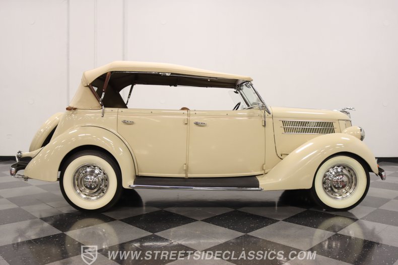 1936 Ford Phaeton 18