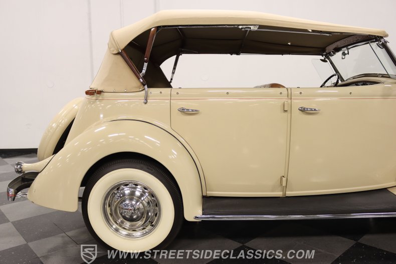 1936 Ford Phaeton 19