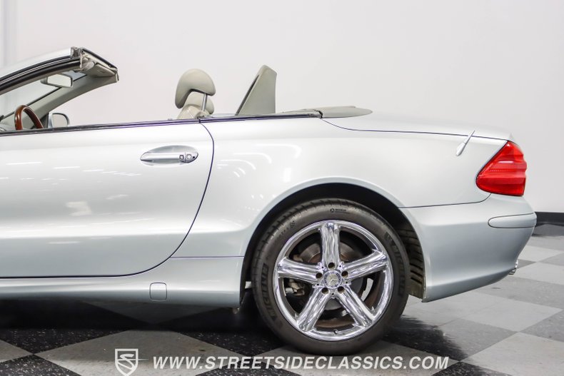 2003 Mercedes-Benz SL500  24