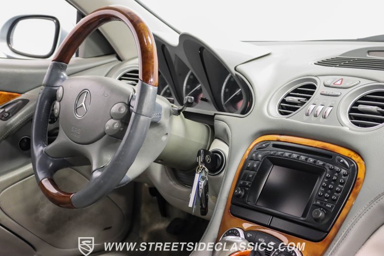 2003 Mercedes-Benz SL500  51