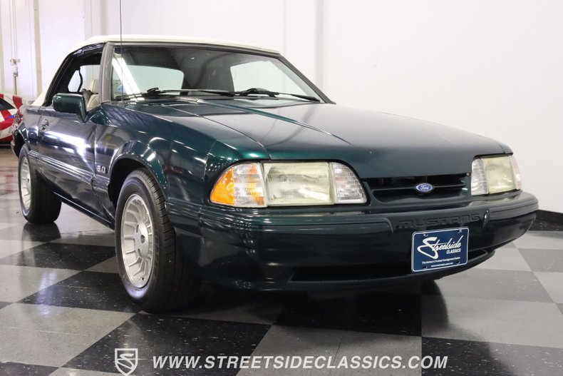 1990 Ford Mustang 14