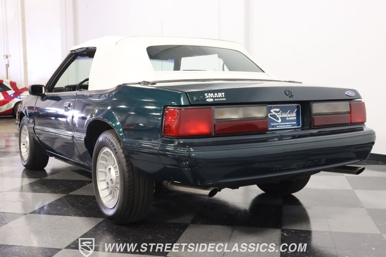 1990 Ford Mustang 7