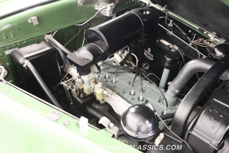 1948 Packard Standard Eight 32