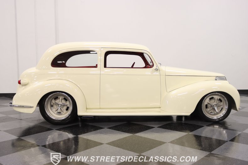 1939 Chevrolet Master Deluxe 12