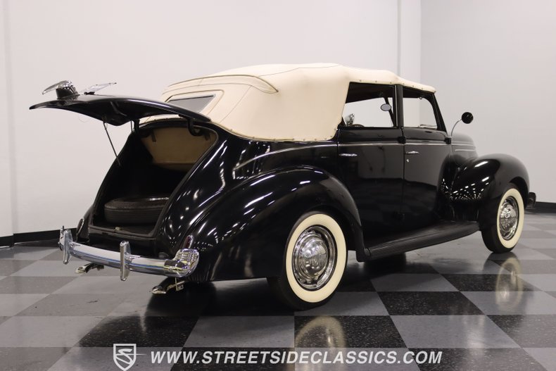 1939 Ford Deluxe 58