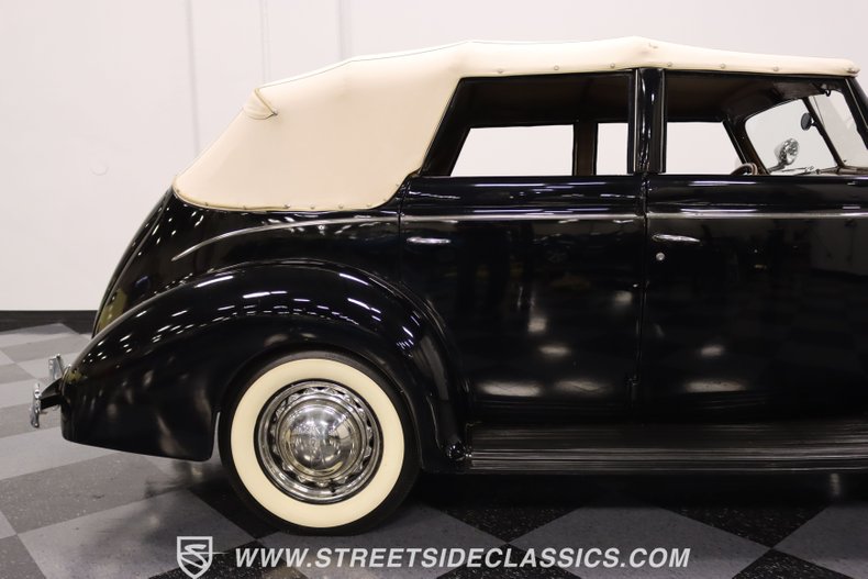 1939 Ford Deluxe 28