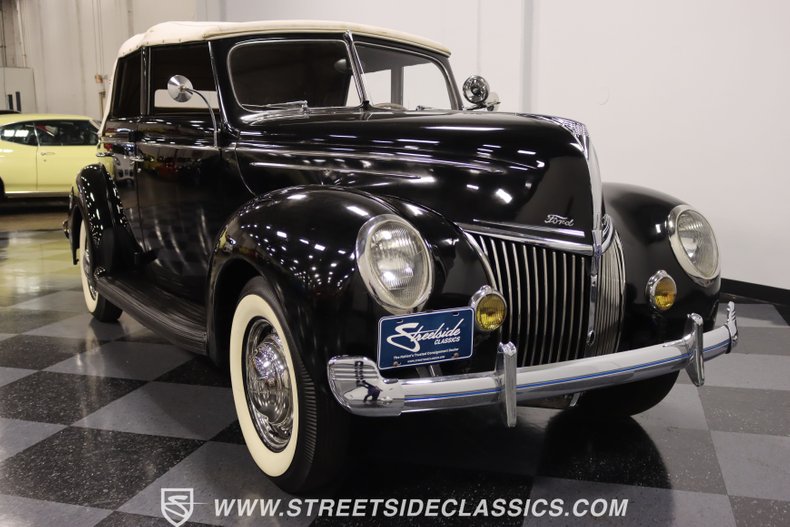 1939 Ford Deluxe 14