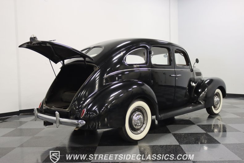 1938 Ford Deluxe 58