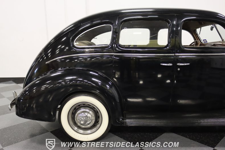 1938 Ford Deluxe 28