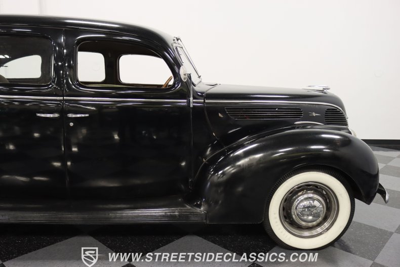 1938 Ford Deluxe 29