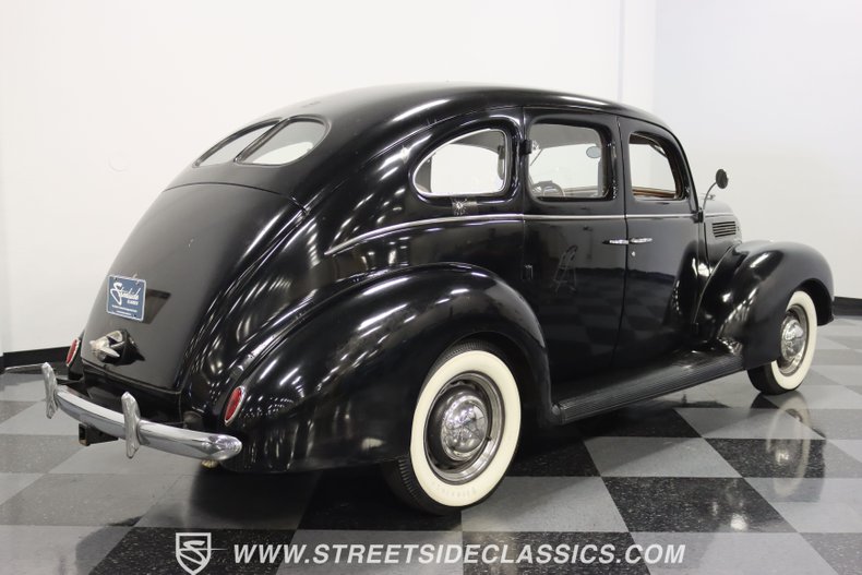 1938 Ford Deluxe 11