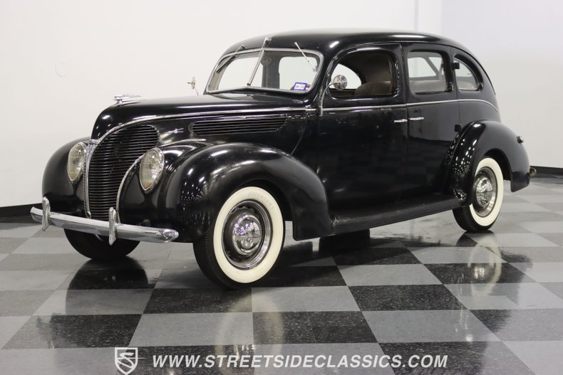 1938 Ford Deluxe 5