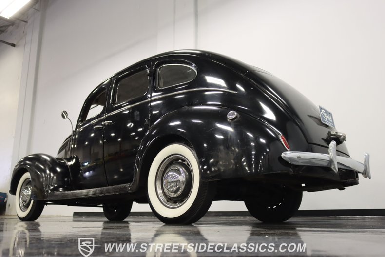 1938 Ford Deluxe 23