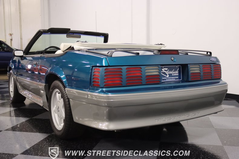 1993 Ford Mustang 7