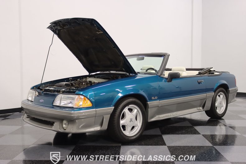 1993 Ford Mustang 31
