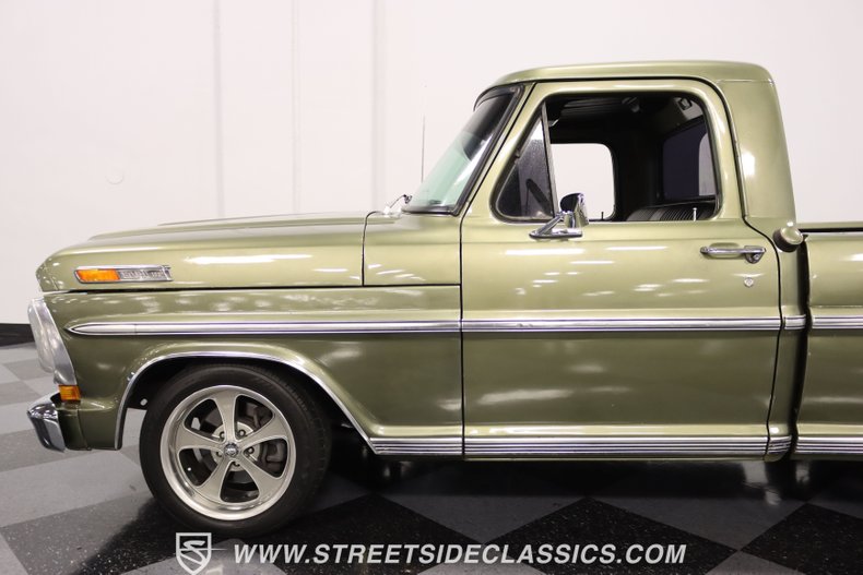 1972 Ford F-100 Sport Custom 21