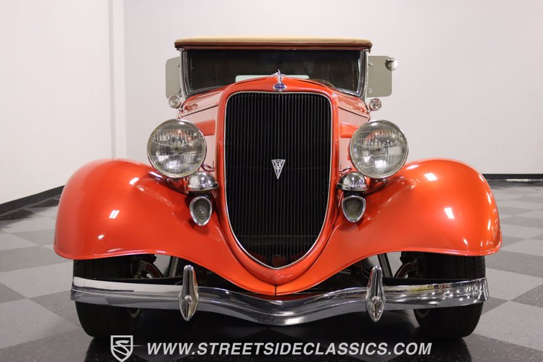 1934 Ford Cabriolet 15
