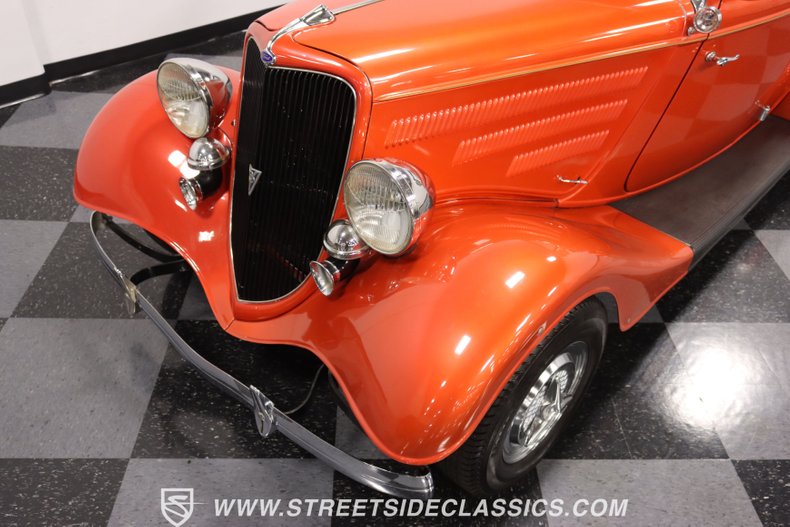1934 Ford Cabriolet 19