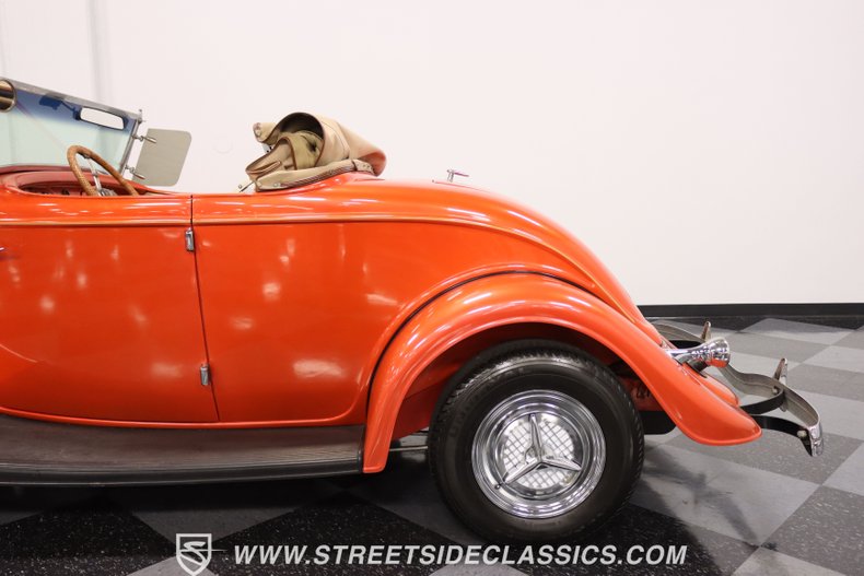1934 Ford Cabriolet 22